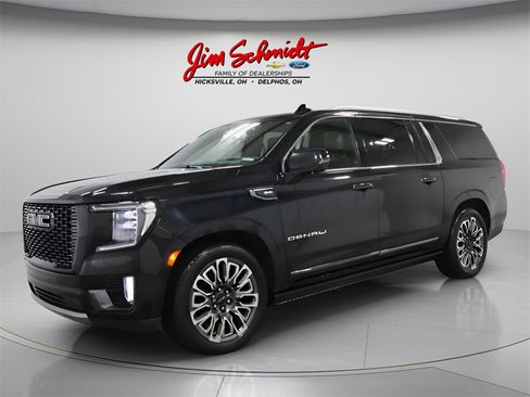 Used 2023 GMC Yukon XL Denali Ultimate image 2