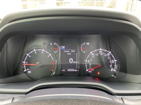Used 2022 Toyota 4Runner SR5 RWD image 20