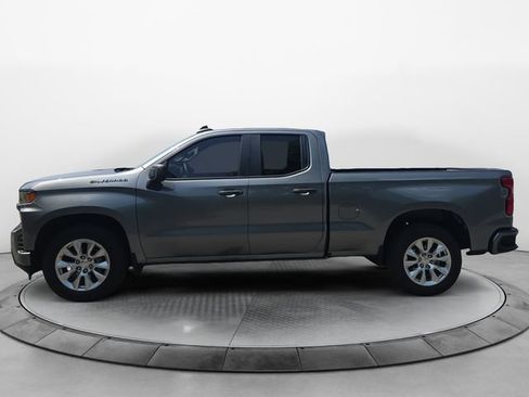 Used 2021 Chevrolet Silverado 1500 Custom RWD image 2