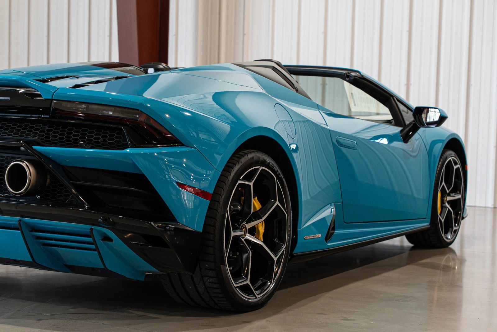 Used 2020 Lamborghini Huracan EVO AWD/4WD image 18