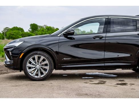 New 2025 Buick Envista Avenir image 38