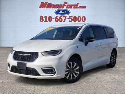 Used 2024 Chrysler Pacifica Limited