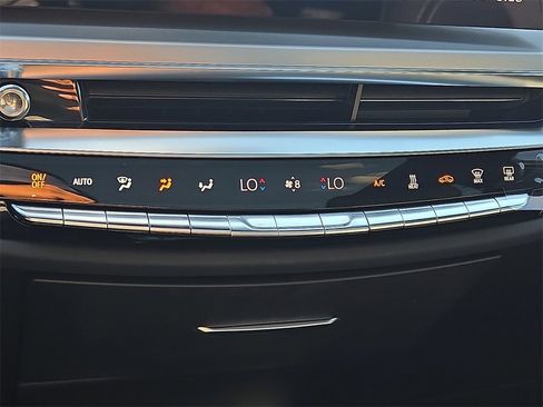 New 2025 Cadillac Lyriq Luxury image 25