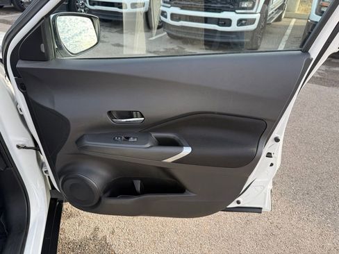 Used 2023 Nissan Kicks SV image 19