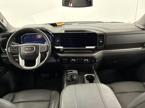 Used 2024 GMC Sierra 1500 SLT w/ SLT Premium Plus Package AWD/4WD image 20