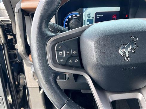 Used 2024 Ford Bronco Outer Banks AWD/4WD image 17