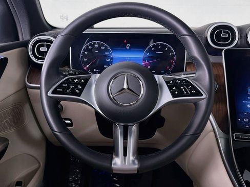 Used 2024 Mercedes-Benz GLC 300 4MATIC image 18