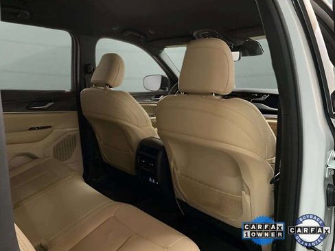 Used 2023 Jeep Grand Cherokee Limited w/ Luxury Tech Group II image 74