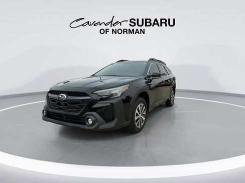 Used 2025 Subaru Outback Premium AWD/4WD image 4