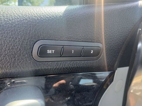 Used 2014 Kia Sorento SX FWD image 36