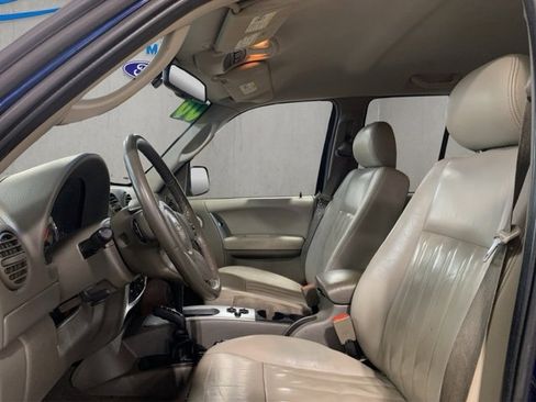 Used 2006 Jeep Liberty Limited image 9