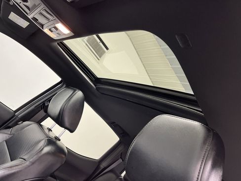 Used 2019 Toyota Tacoma TRD Off-Road image 7