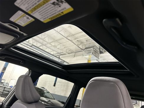 Certified 2025 Subaru Forester Premium image 24