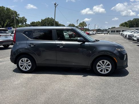 Used 2021 Kia Soul LX FWD image 6