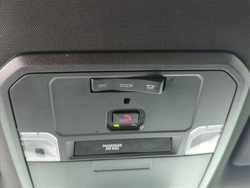 Certified 2025 Toyota Tacoma SR AWD/4WD image 21