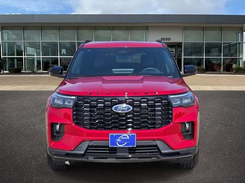 New 2026 Ford Explorer ST-Line w/ ST-Line Street Pack AWD/4WD image 2