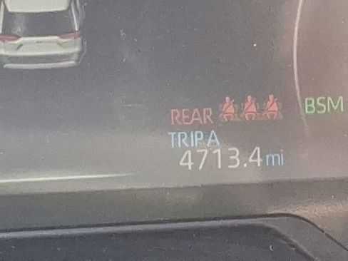 Used 2023 Toyota RAV4 XLE Premium image 22