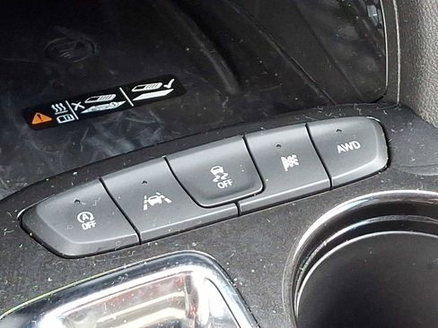 Used 2025 Chevrolet TrailBlazer RS w/ Convenience Package AWD/4WD image 24