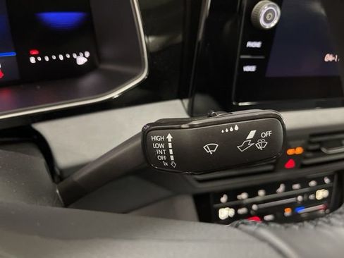 New 2026 Volkswagen Jetta SE FWD image 18