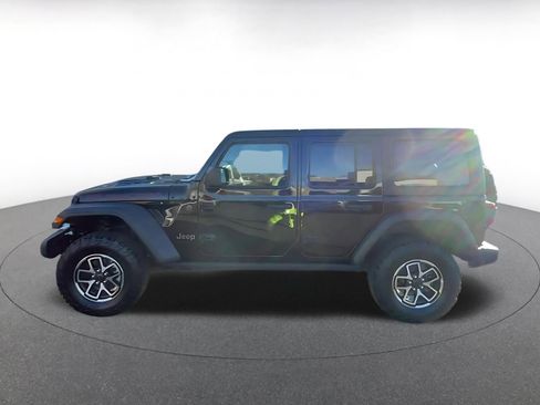 Used 2025 Jeep Wrangler Unlimited Rubicon image 7
