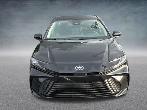 Used 2025 Toyota Camry LE FWD image 7