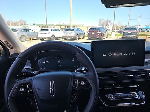 Used 2024 Lincoln Corsair AWD w/ Equipment Group 101A image 10