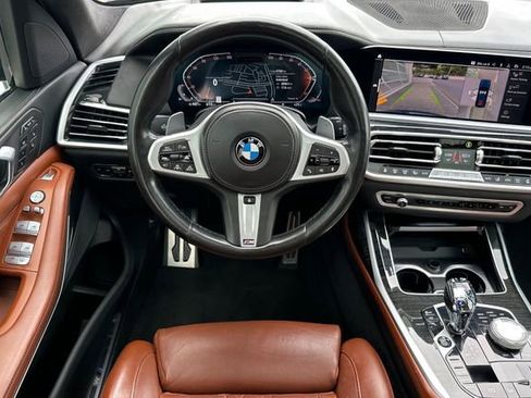 Used 2022 BMW X7 xDrive40i w/ M Sport Package AWD/4WD image 13