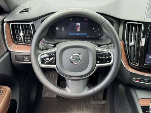 Used 2024 Volvo XC60 B5 Plus w/ Protection Package Premier AWD/4WD image 15