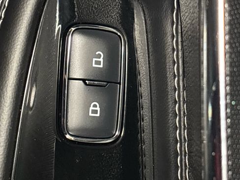 Used 2023 Lincoln Corsair Reserve w/ Equipment Group 202A image 39