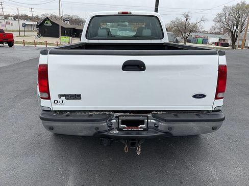 Used 2004 Ford F350 Lariat image 4