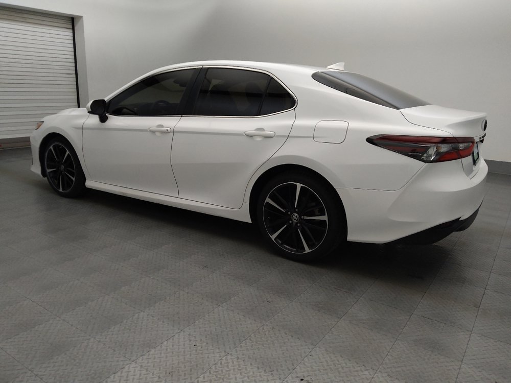 Used 2022 Toyota Camry LE FWD image 3