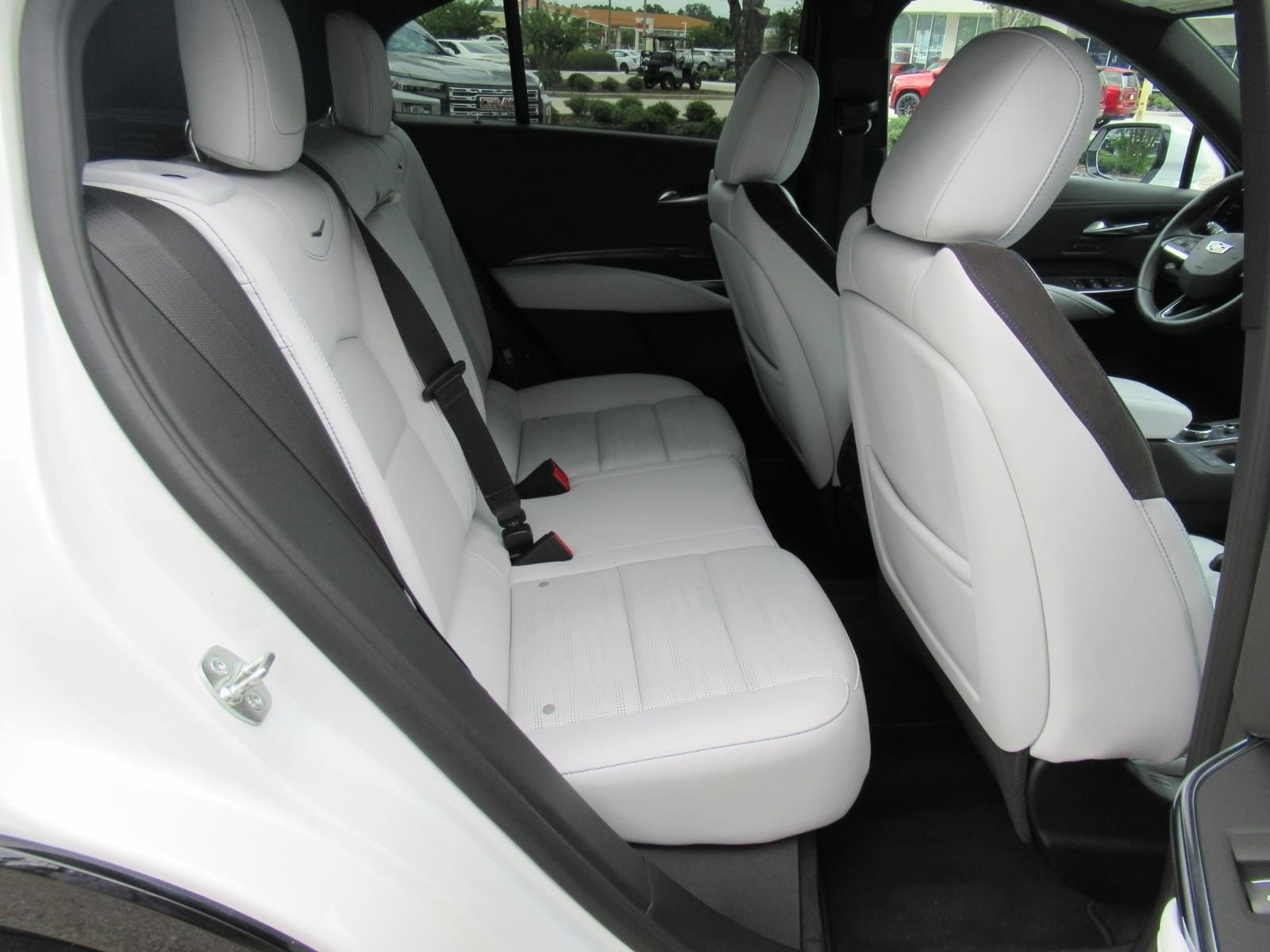 Certified 2025 Cadillac XT4 Sport AWD/4WD image 35