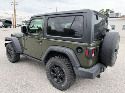 Used 2021 Jeep Wrangler Sport AWD/4WD image 5