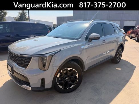 Certified 2025 Kia Sorento S w/ Panoramic Sunroof Package FWD image 1