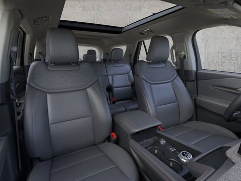 New 2026 Ford Explorer Active AWD/4WD image 10