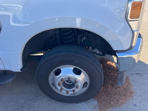 Used 2022 Ford F350 XL w/ STX Appearance Package image 4