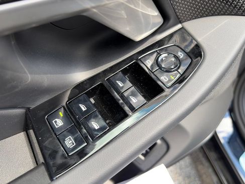 New 2027 BMW 550e xDrive AWD/4WD image 17