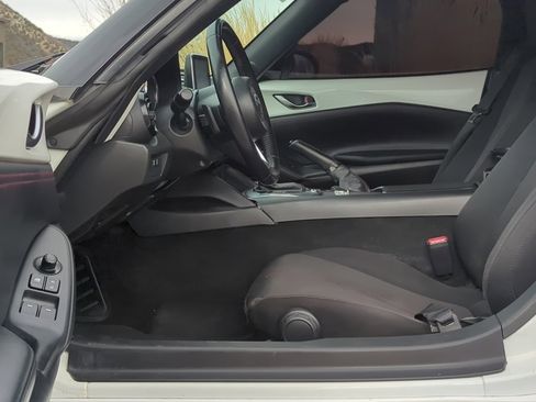 Used 2016 MAZDA MX-5 Miata Club image 12