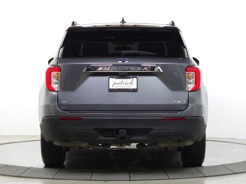 Used 2021 Ford Explorer XLT w/ Class III Trailer Tow Package AWD/4WD image 8