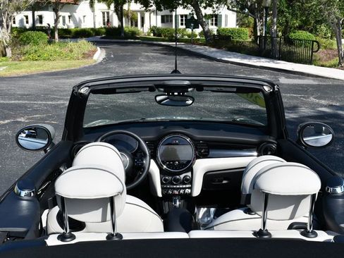 Used 2023 MINI Cooper S w/ Signature Upholstery Package FWD image 59