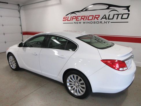 Used 2012 Buick Regal Leather image 3