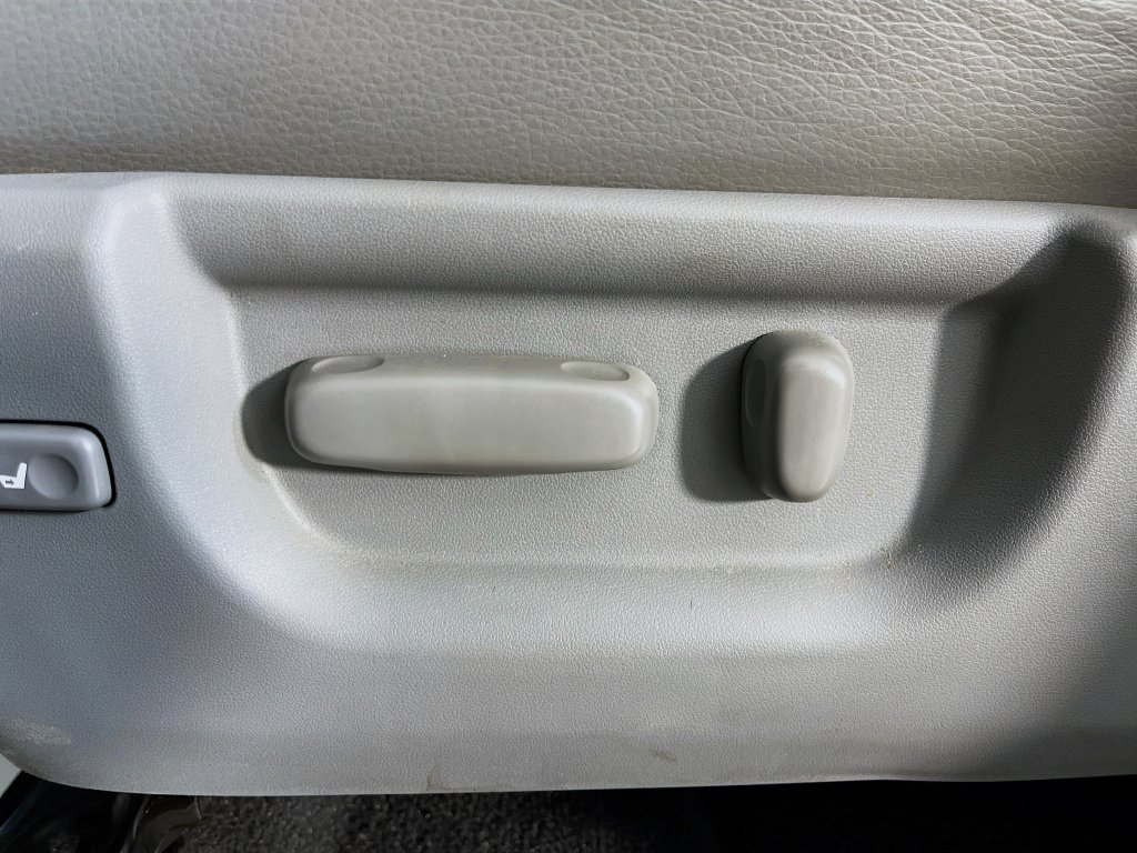 Used 2019 Toyota Sequoia SR5 AWD/4WD image 27