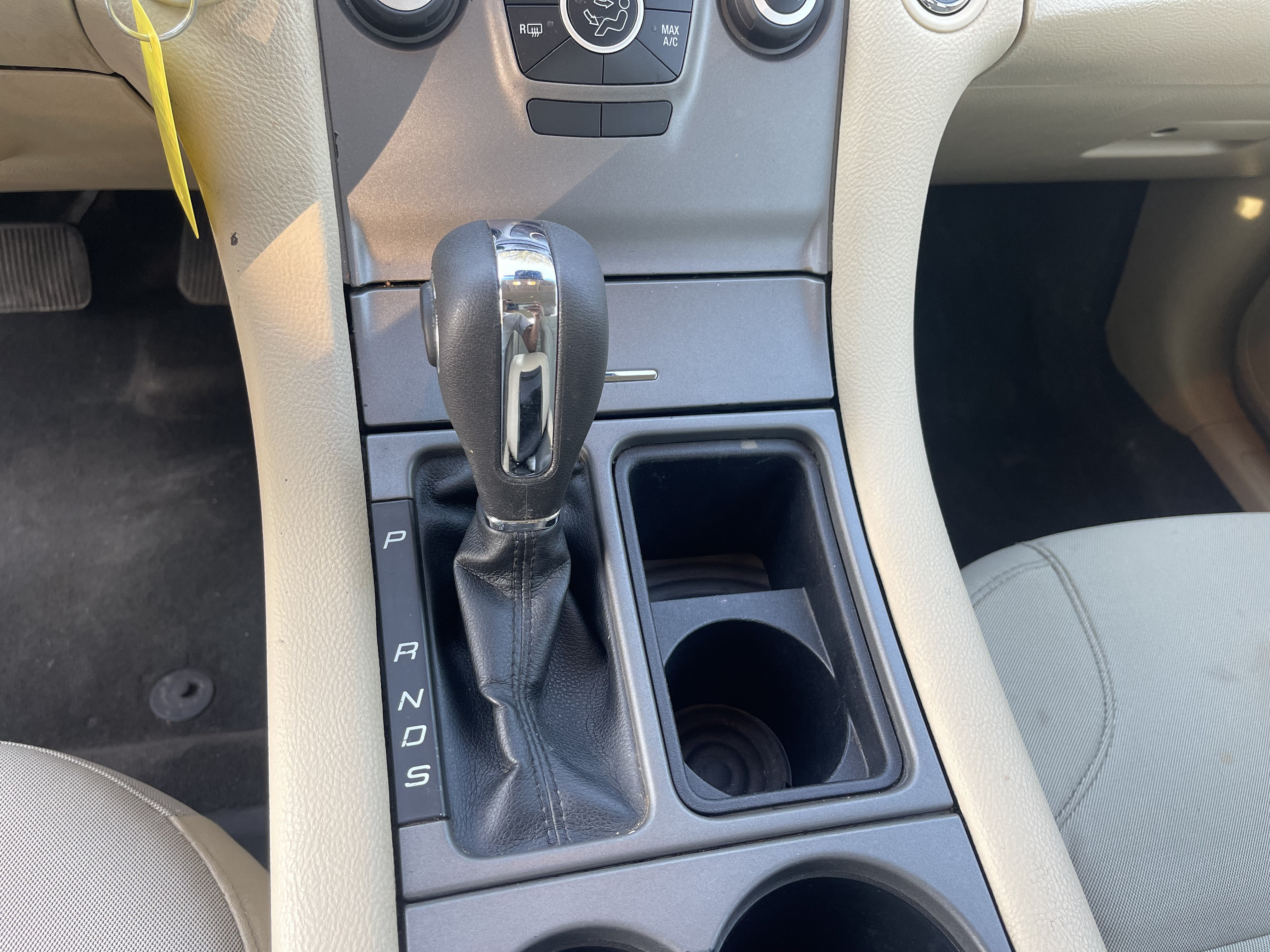 Used 2015 Ford Taurus SE FWD image 21
