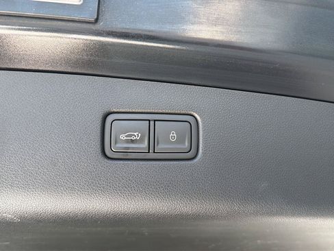 Used 2023 Genesis GV70 2.5T AWD/4WD image 35