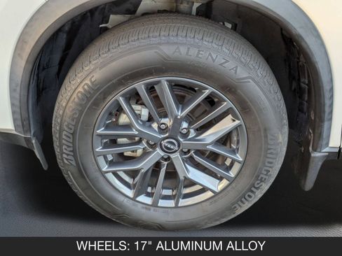 Used 2023 Nissan Rogue S image 11