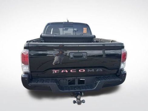 Used 2023 Toyota Tacoma TRD Off-Road w/ TRD Premium Off Road Package AWD/4WD image 4