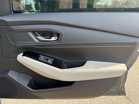 Used 2025 Honda Accord Touring image 25