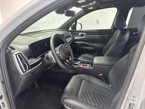 Used 2025 Kia Sorento SX Prestige AWD/4WD image 12