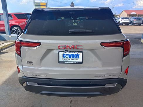 Used 2026 GMC Terrain Elevation w/ Technology Package II FWD image 4
