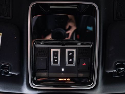 Used 2019 Land Rover Range Rover Sport HSE image 40